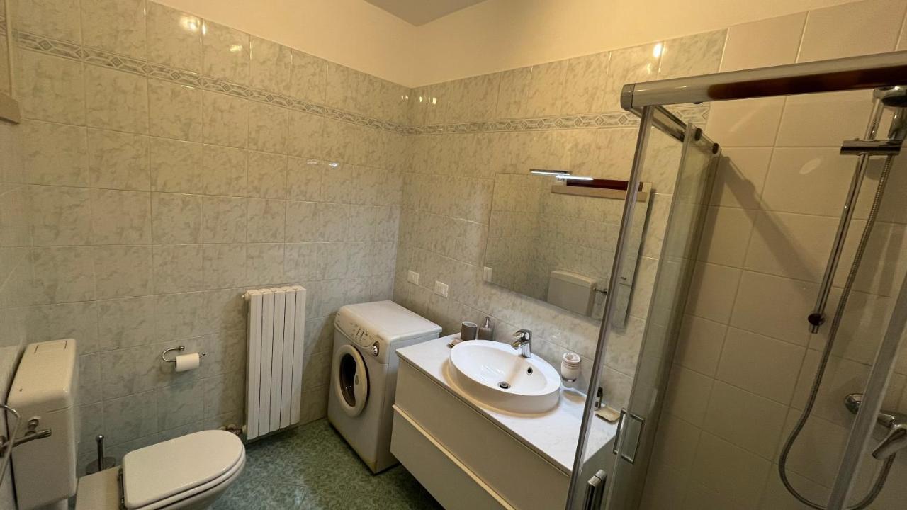 Green Apartment And Pools Desenzano del Garda Exterior photo